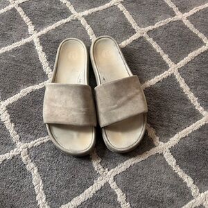 Lulu gray Slide Sandals